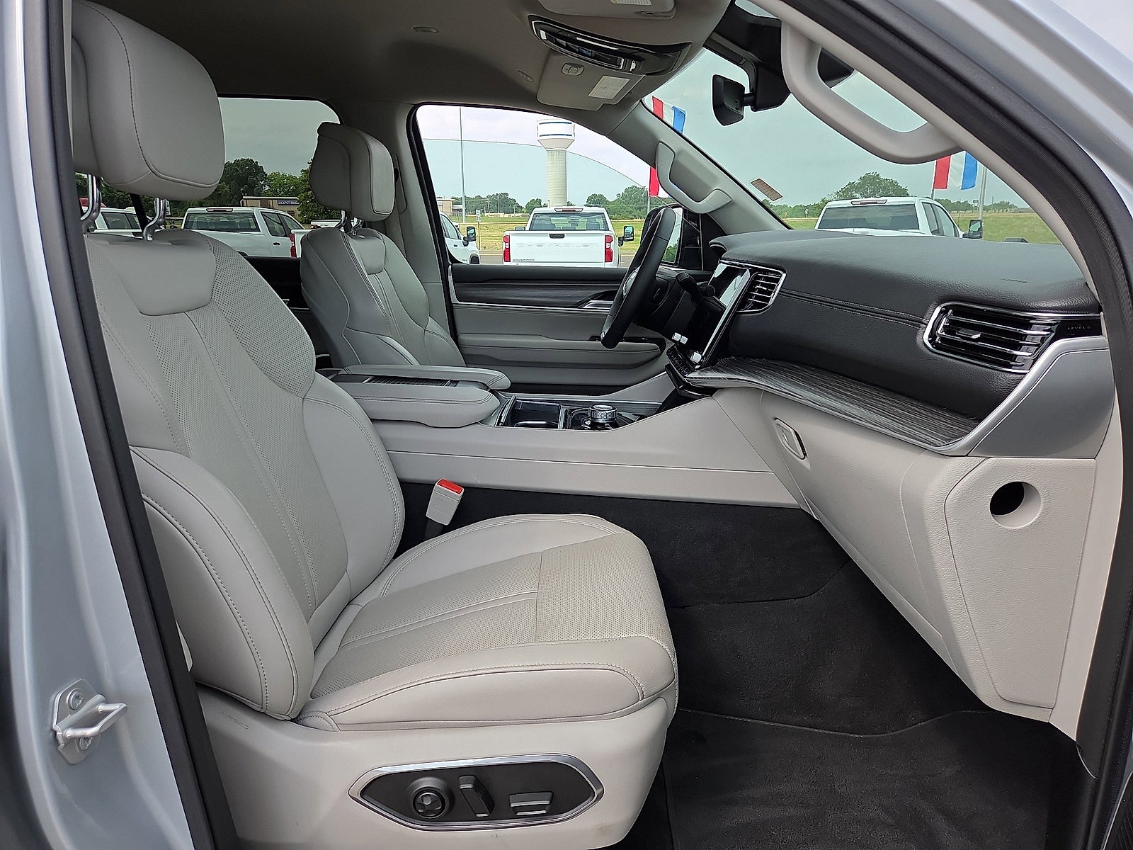 2024 Jeep Wagoneer Series II