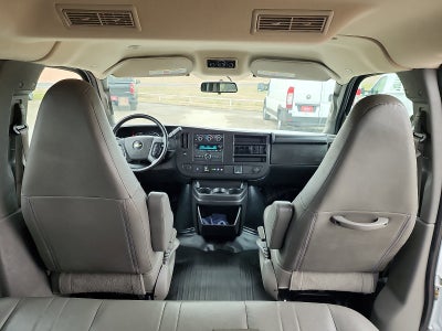 2023 Chevrolet Express Passenger 3500 1LS