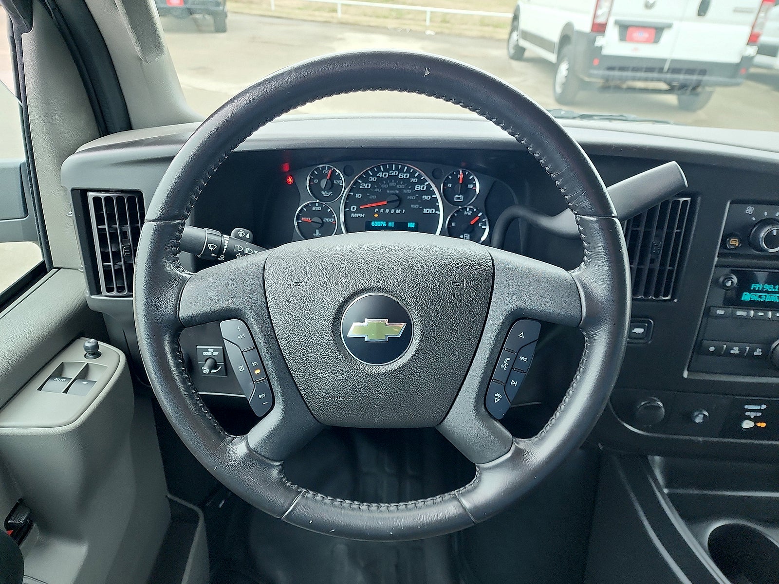 2023 Chevrolet Express Passenger 3500 1LS