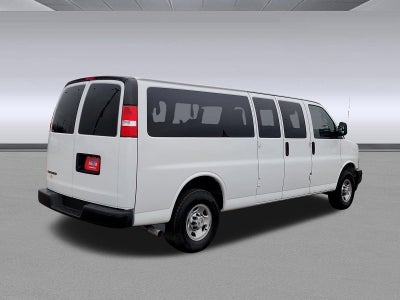 2023 Chevrolet Express Passenger 3500 1LS