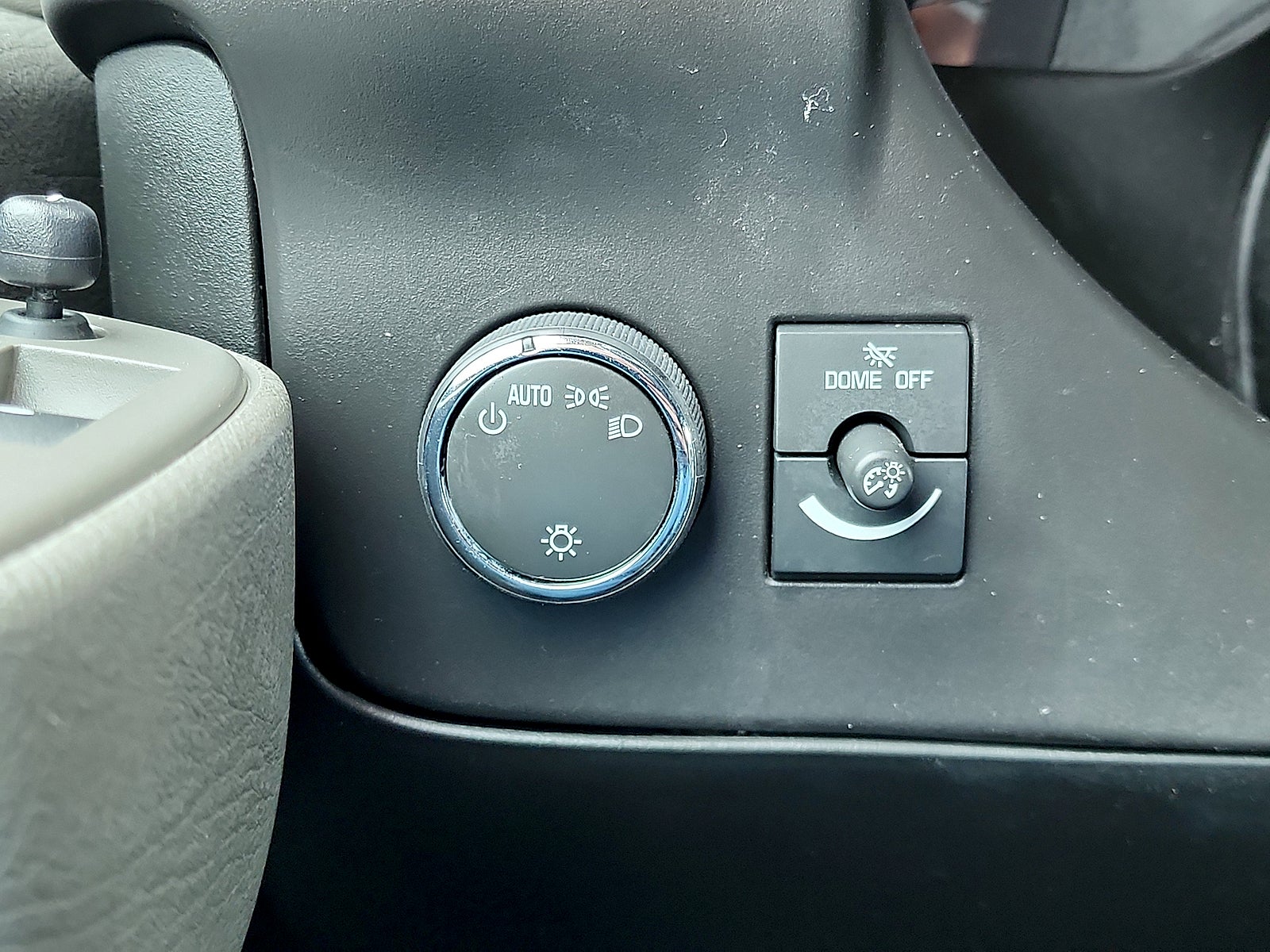 2023 Chevrolet Express Passenger 3500 1LS