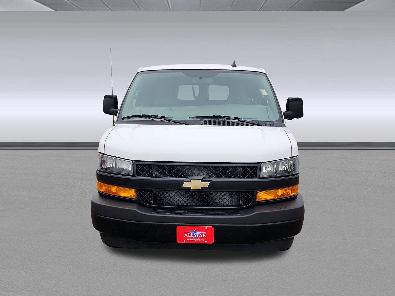 2023 Chevrolet Express Passenger 3500 1LS