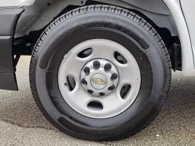 2023 Chevrolet Express Passenger 3500 1LS