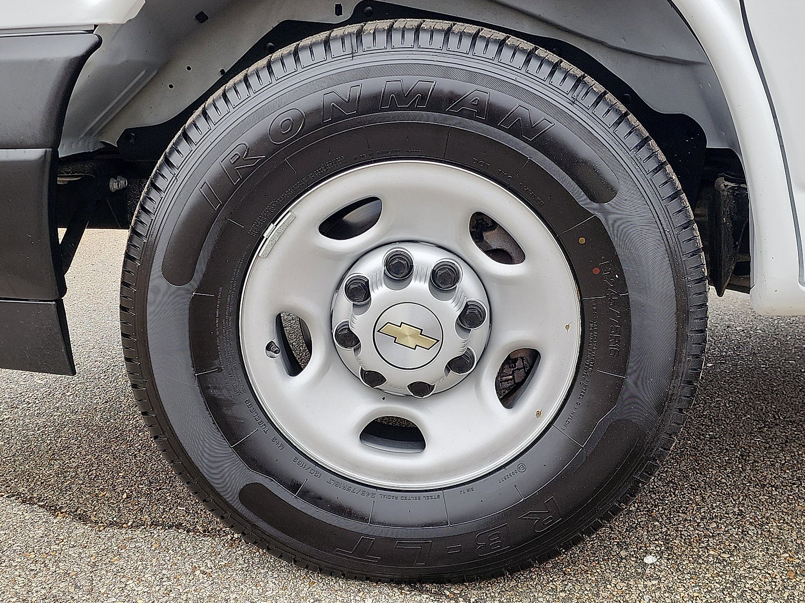 2023 Chevrolet Express Passenger 3500 1LS