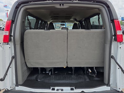 2023 Chevrolet Express Passenger 3500 1LS