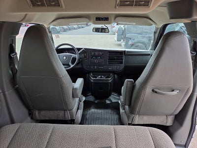 2023 Chevrolet Express Passenger 3500 1LS