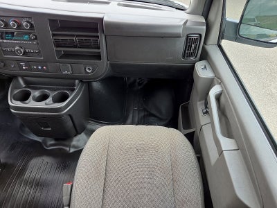 2023 Chevrolet Express Passenger 3500 1LS