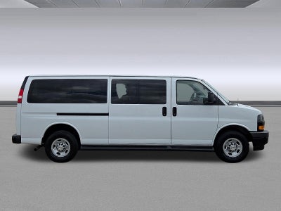 2023 Chevrolet Express Passenger 3500 1LS