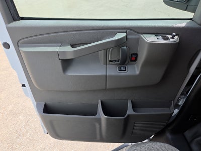 2023 Chevrolet Express Passenger 3500 1LS