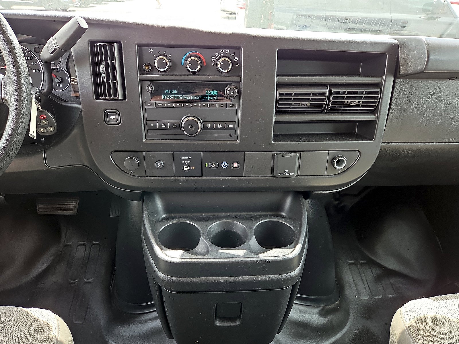 2023 Chevrolet Express Passenger 3500 1LS