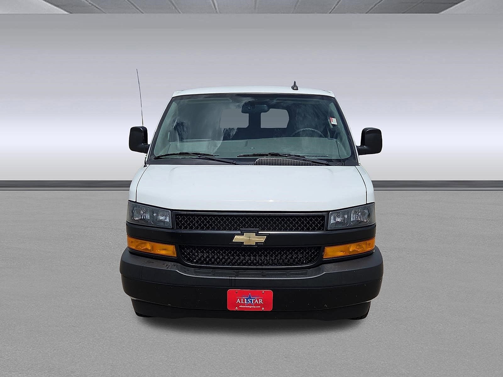 2023 Chevrolet Express Passenger 3500 1LS