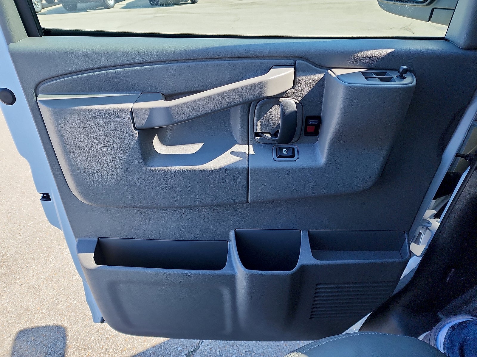 2025 Chevrolet Express Cargo 2500 WT