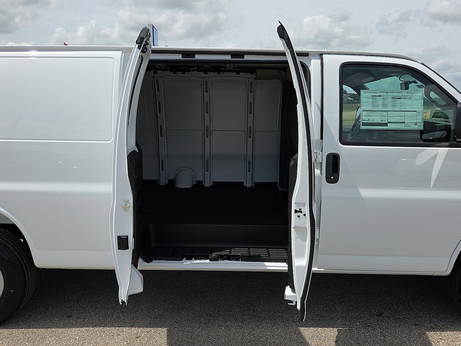 2026 Chevrolet Express Cargo WT