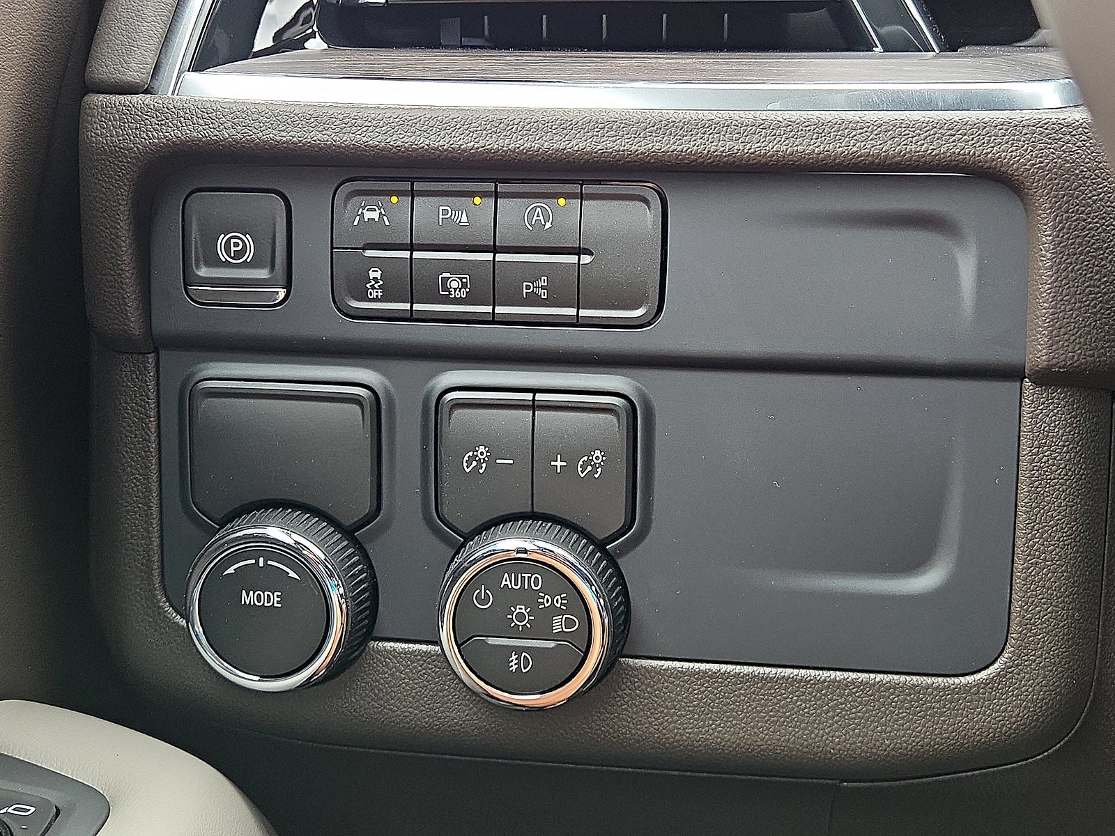 2027 Chevrolet Suburban LT