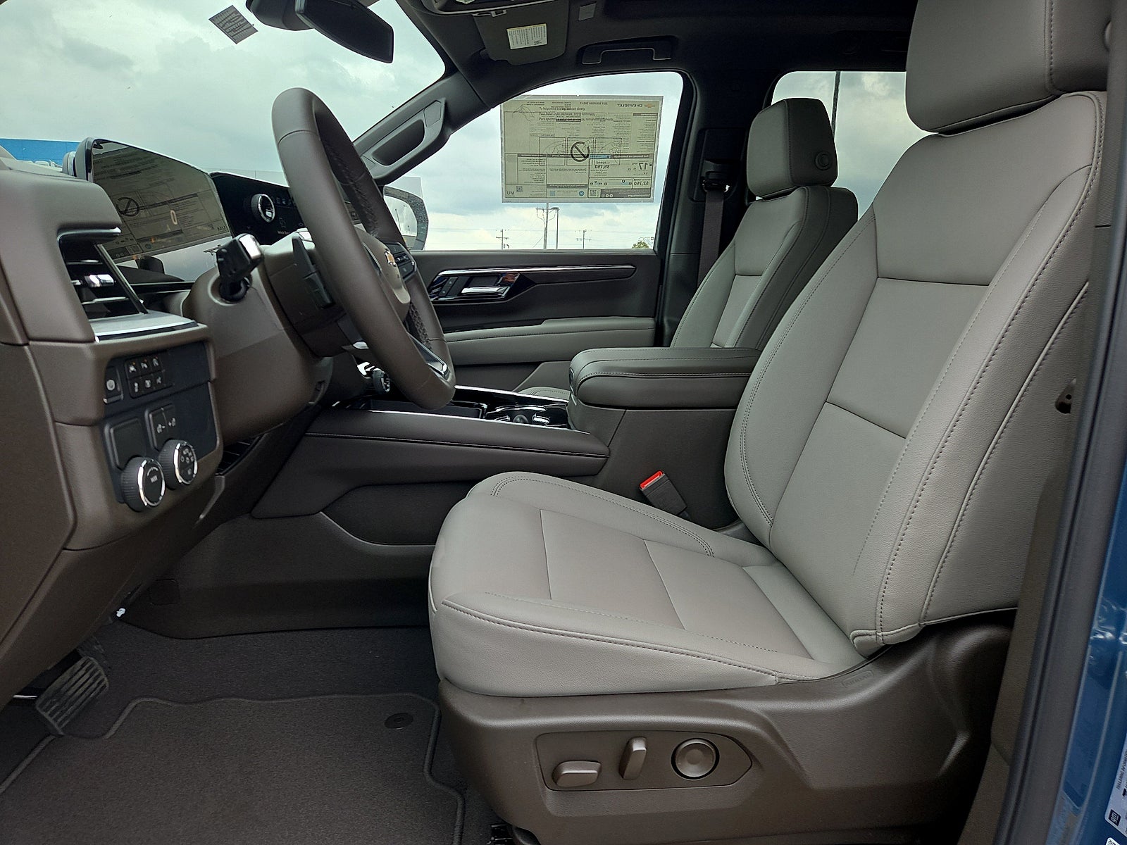 2027 Chevrolet Suburban LT