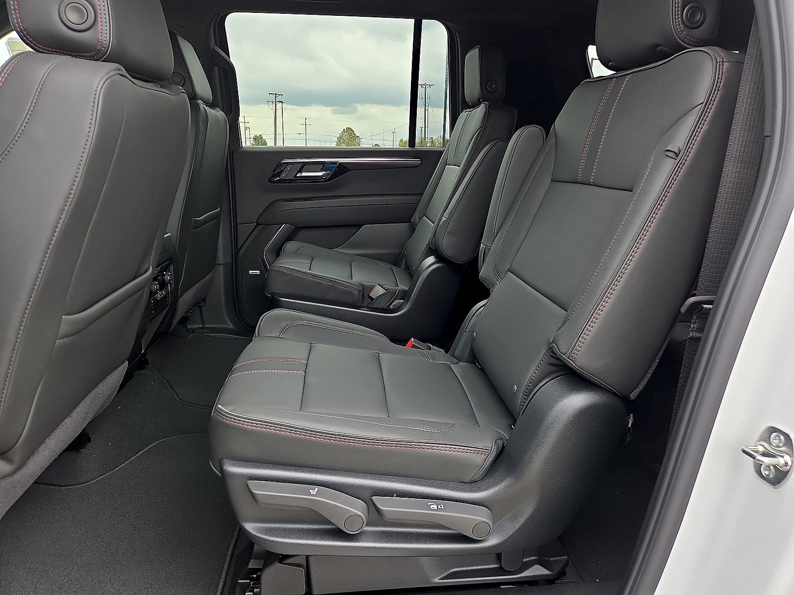 2027 Chevrolet Suburban RST