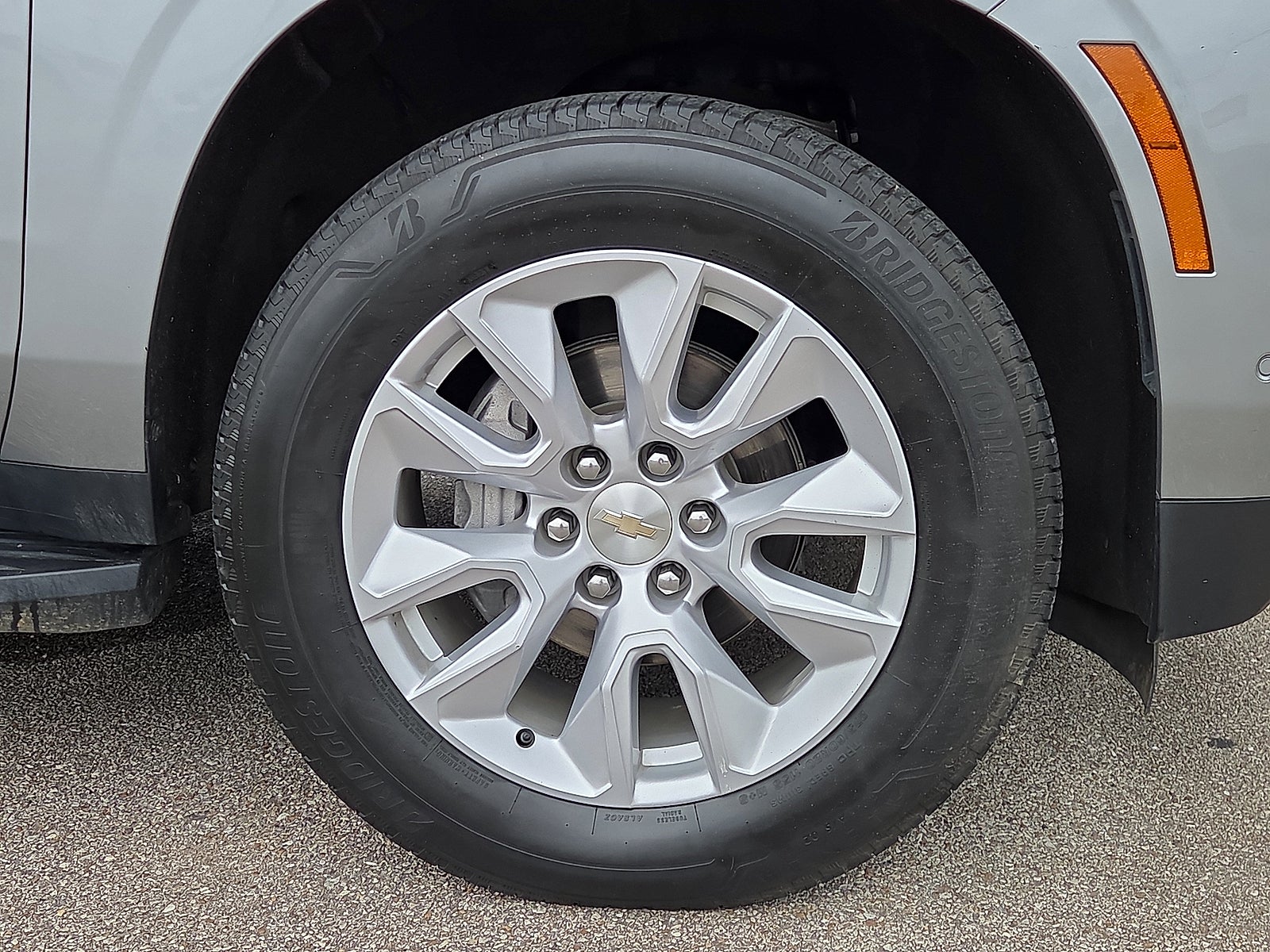 2025 Chevrolet Suburban LT