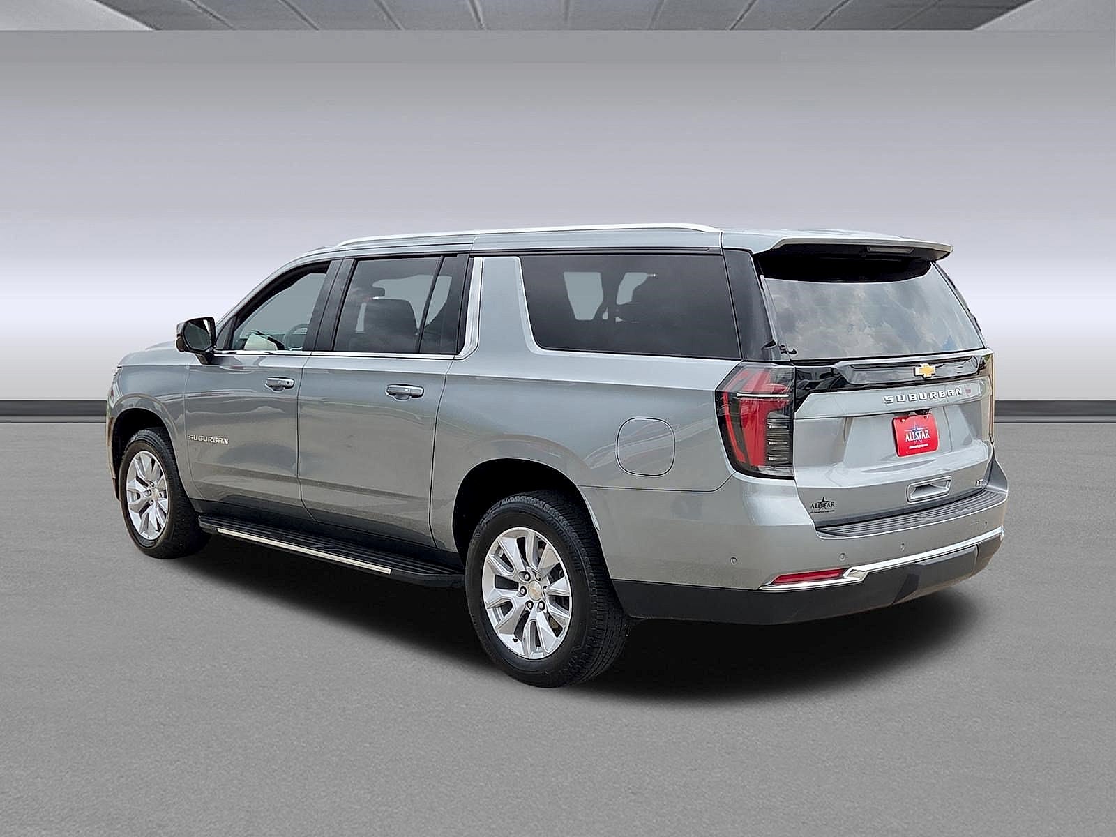 2025 Chevrolet Suburban LT