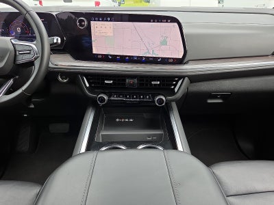 2025 Chevrolet Suburban LT