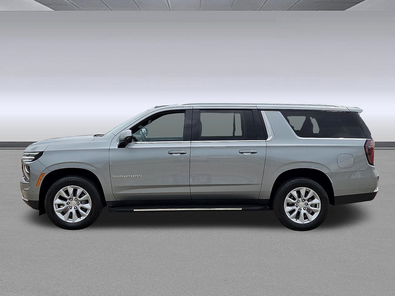 2025 Chevrolet Suburban LT