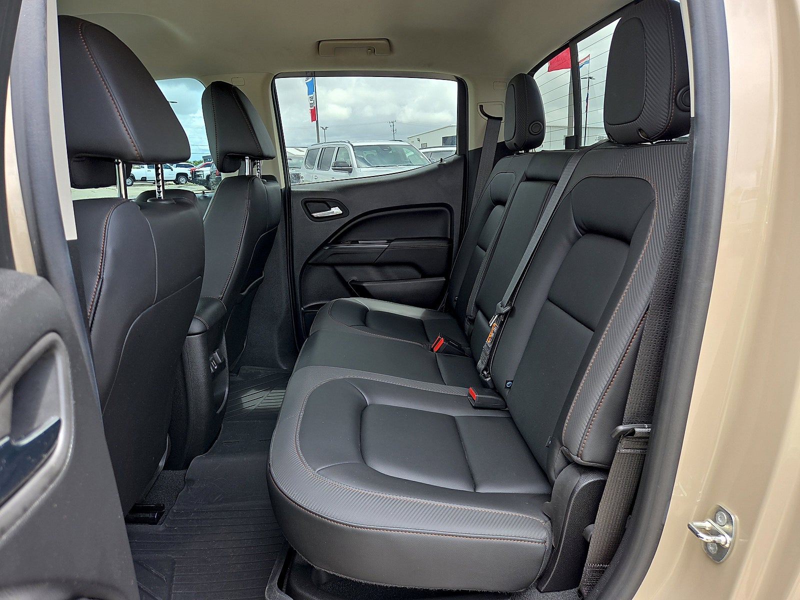 2022 GMC Canyon AT4 - Leather