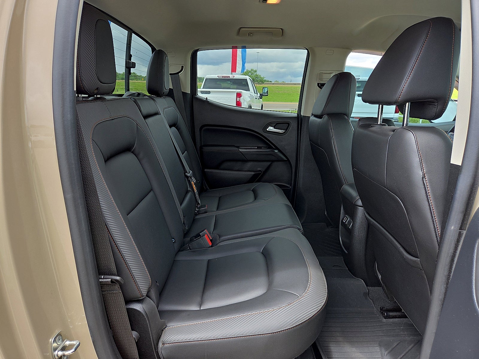 2022 GMC Canyon AT4 - Leather
