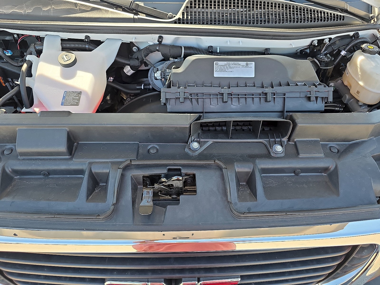 2025 GMC Savana Cargo Work Van