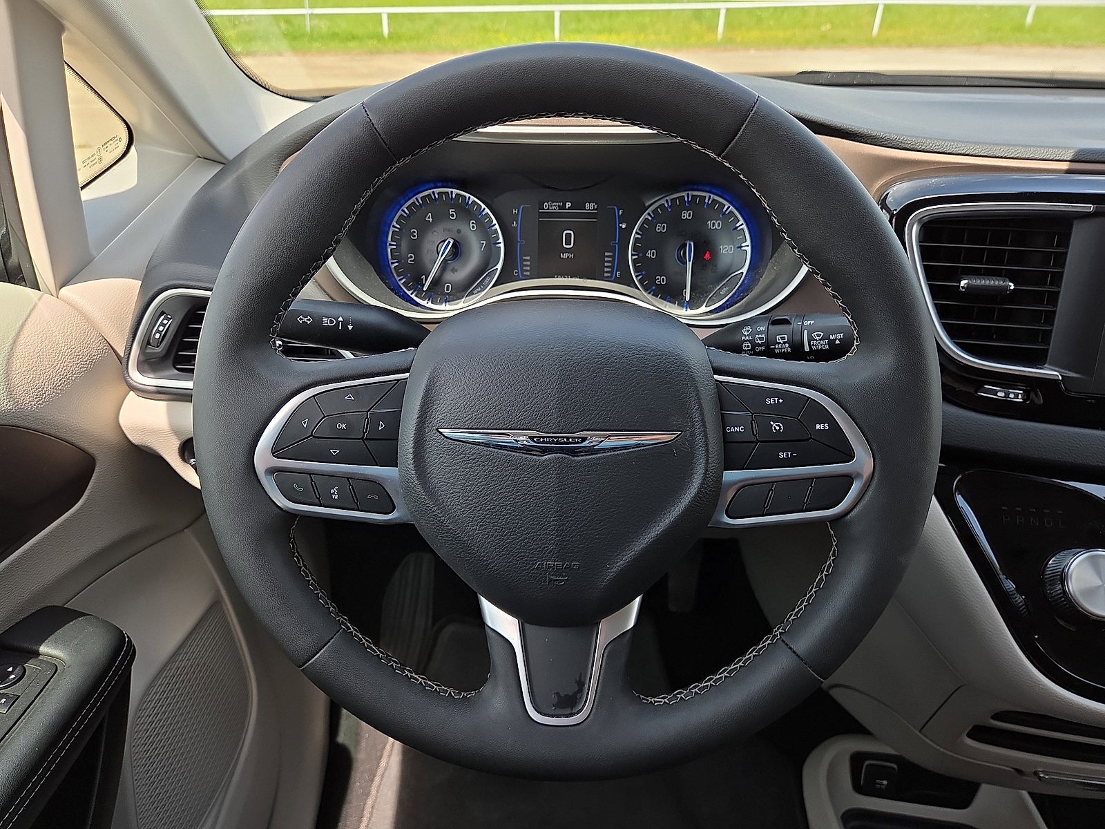 2023 Chrysler Voyager LX