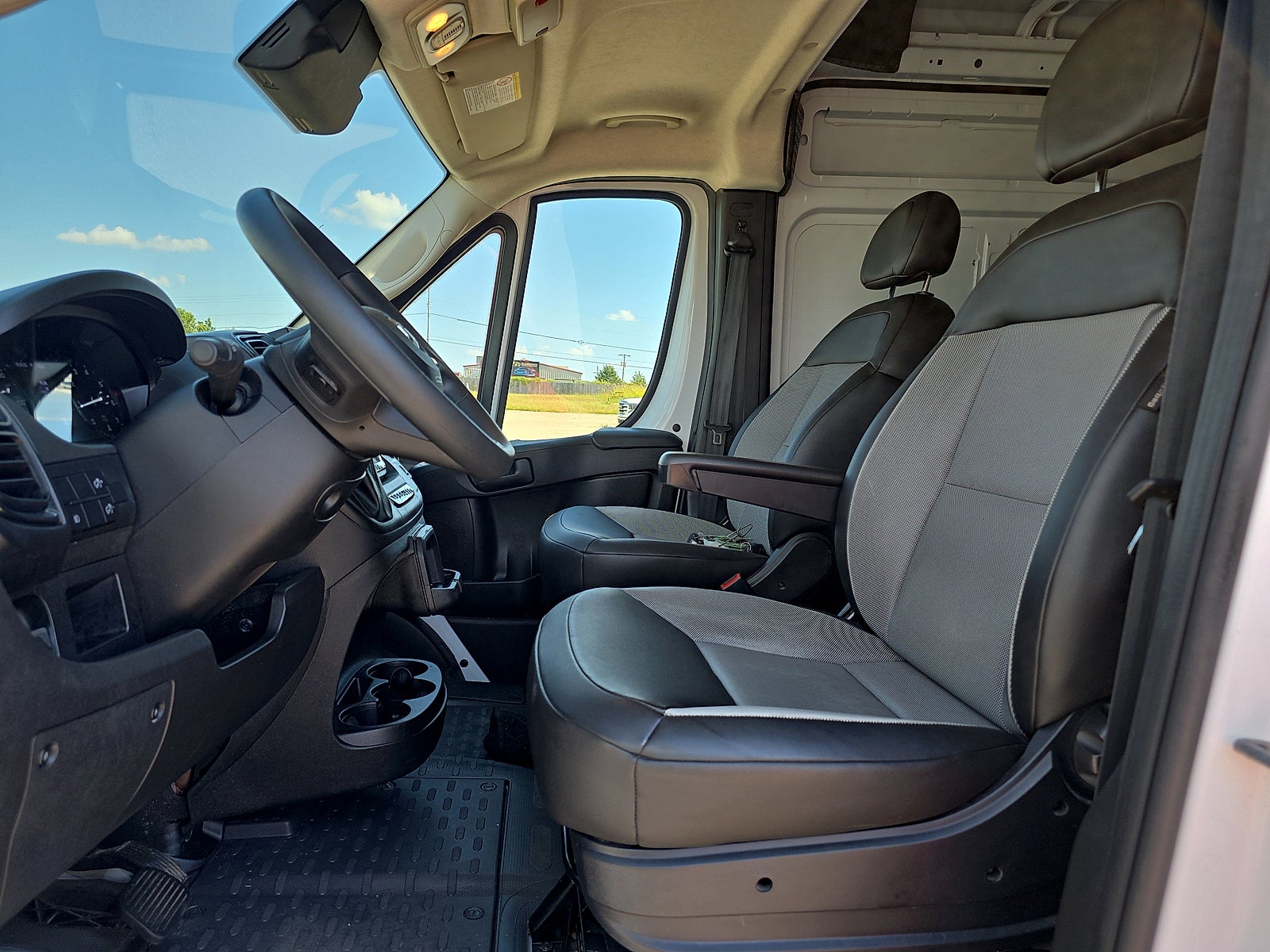 2024 RAM ProMaster Cargo Van Tradesman