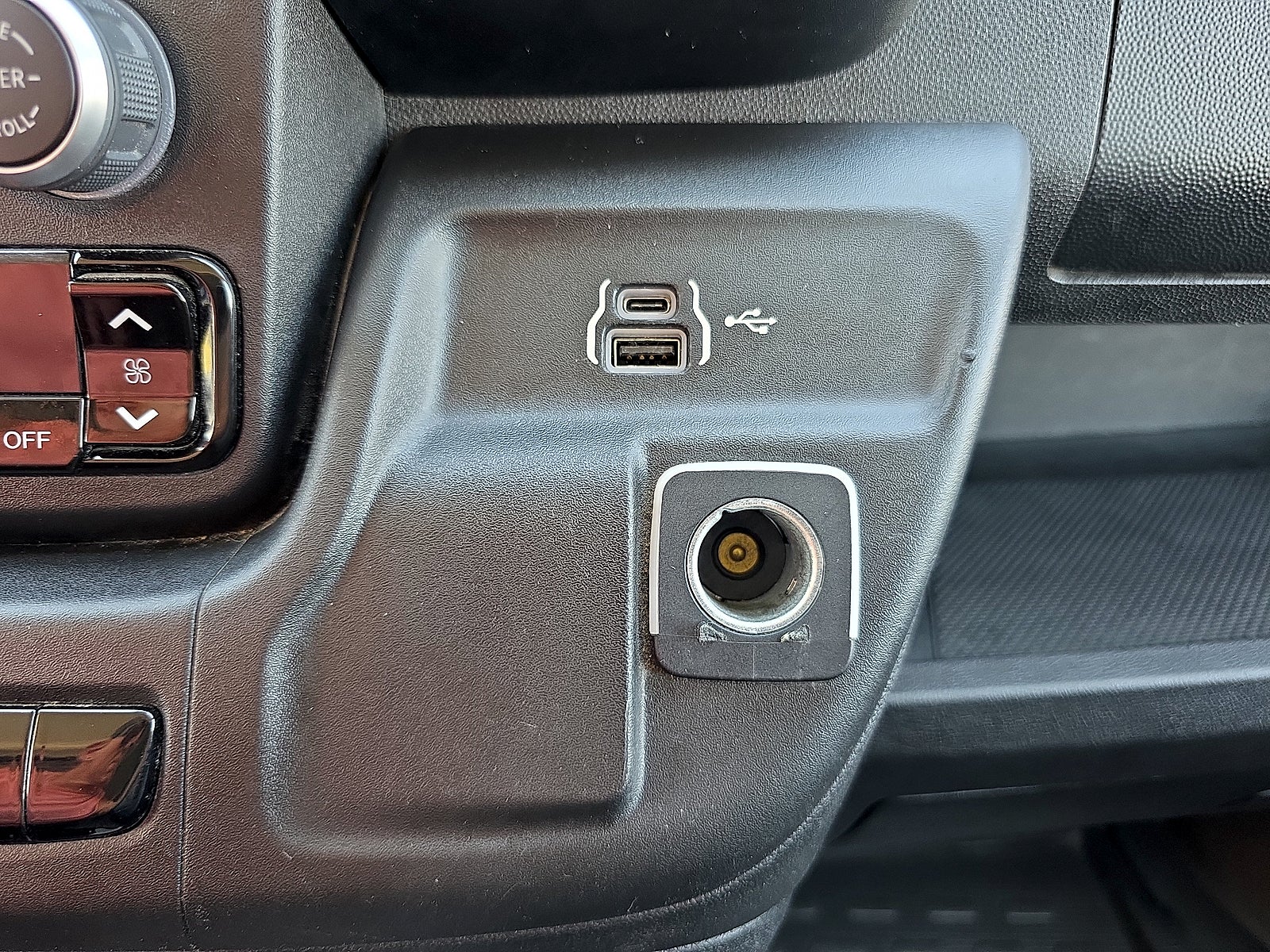 2024 RAM ProMaster Cargo Van Tradesman