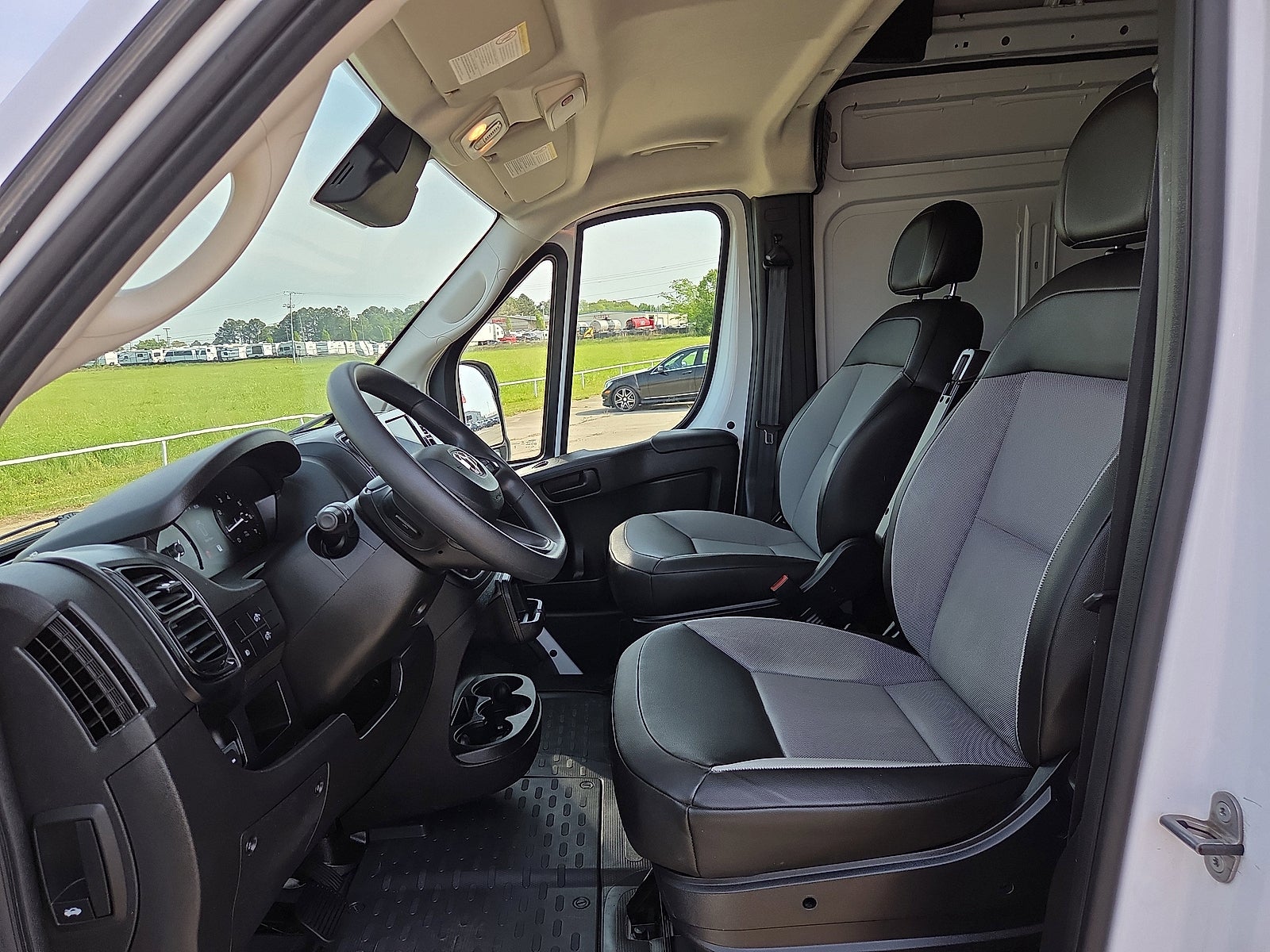 2025 RAM ProMaster Cargo Van Tradesman