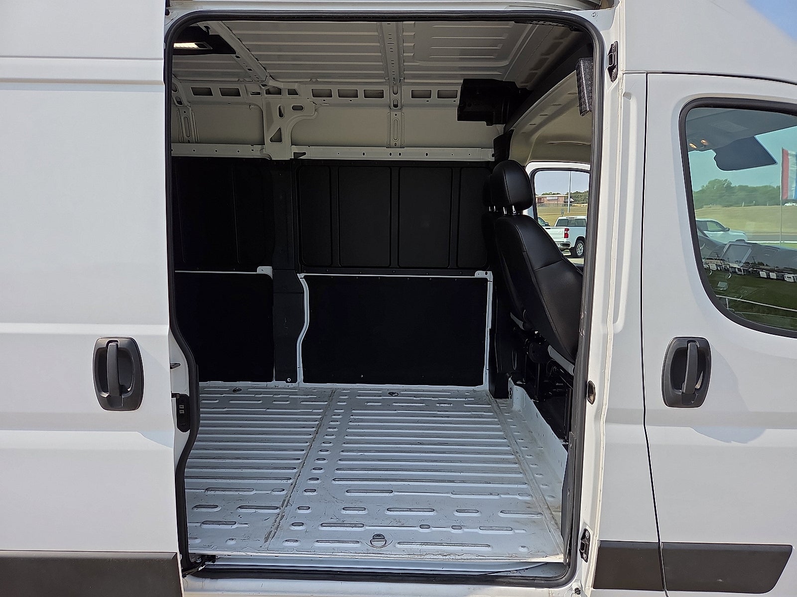 2025 RAM ProMaster Cargo Van Tradesman