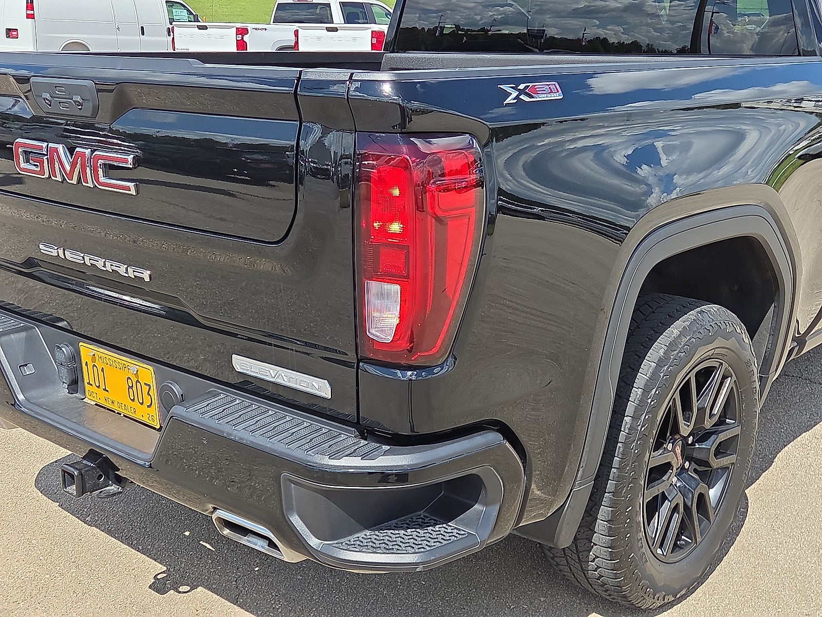 2025 GMC Sierra 1500 Elevation
