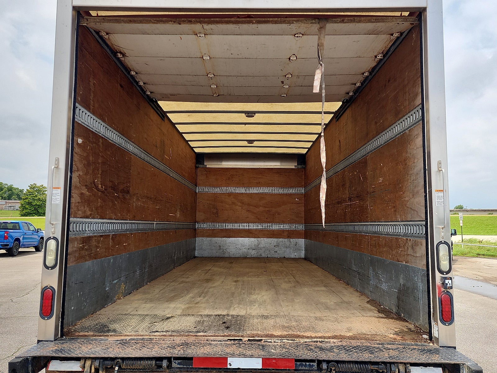 2013 INTERNATIONAL DURA BOX