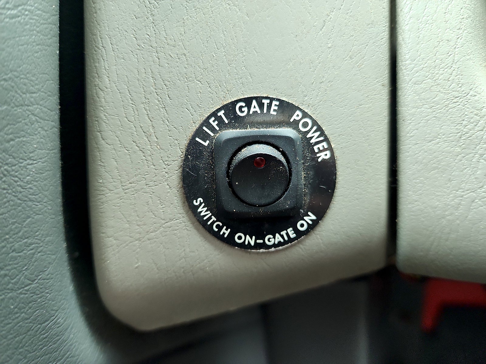 2013 INTERNATIONAL DURA BOX