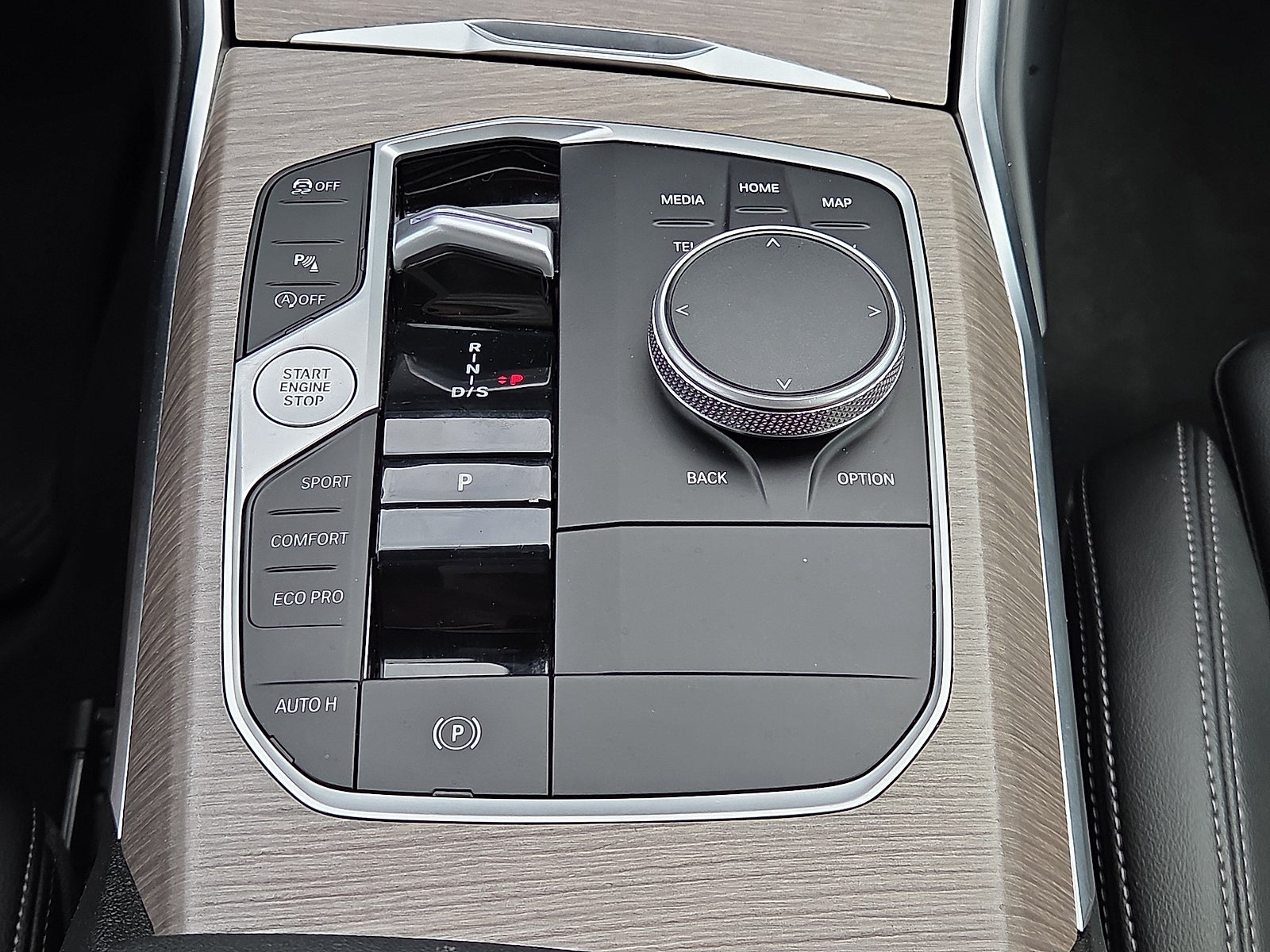 2025 BMW 3 Series 330i