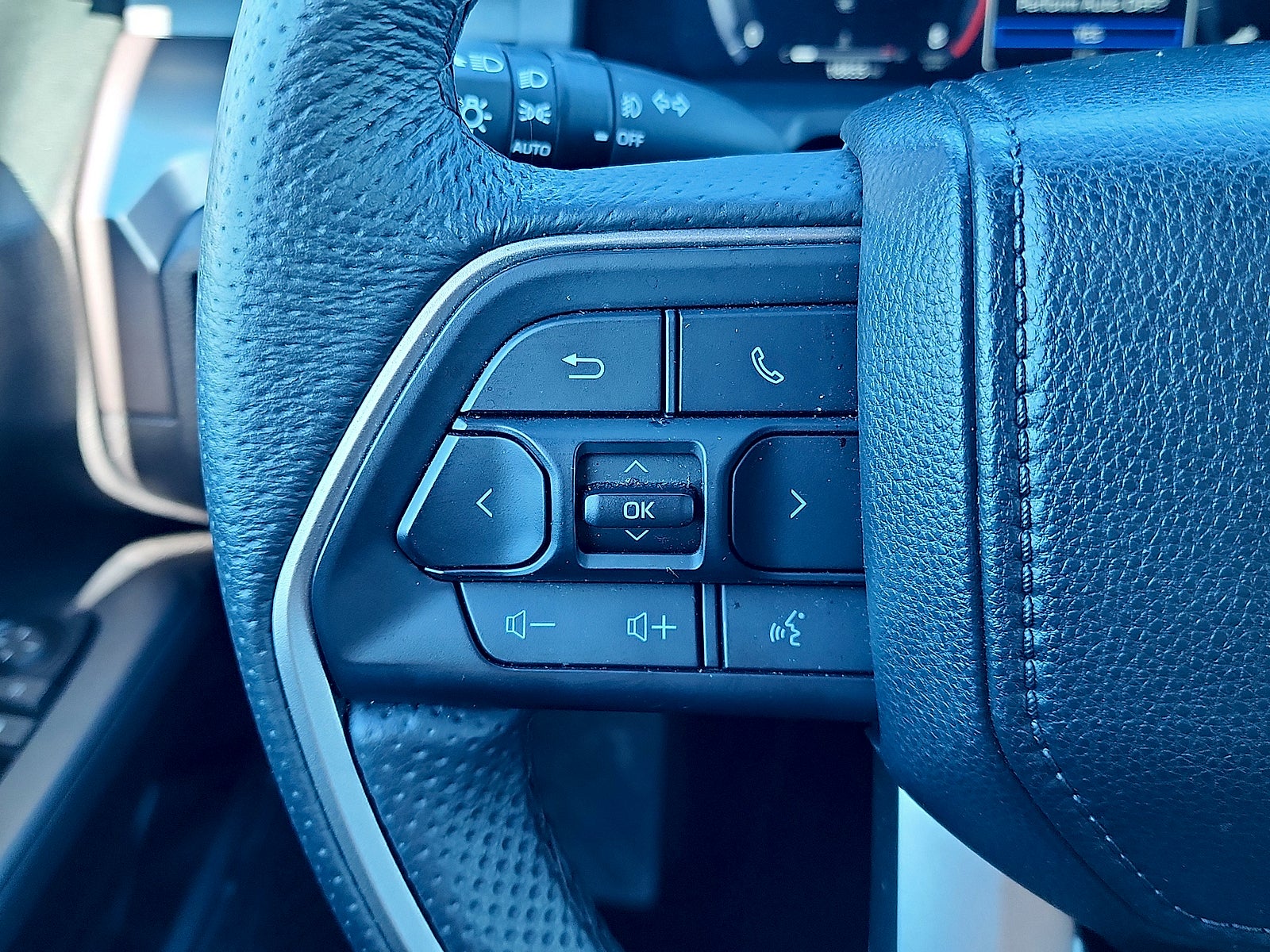 2025 Toyota Tacoma 4WD SR