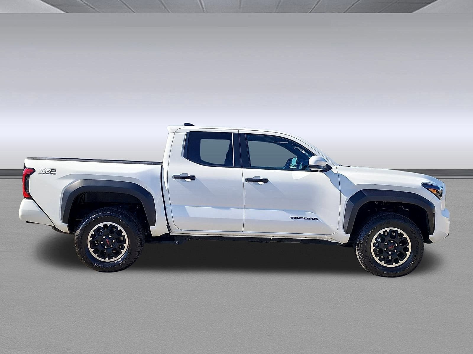 2025 Toyota Tacoma 4WD SR