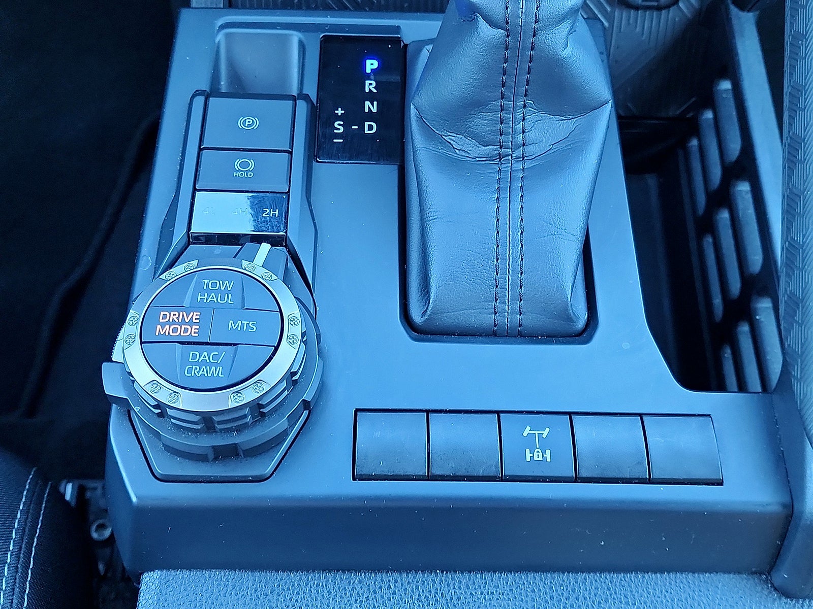 2025 Toyota Tacoma 4WD SR