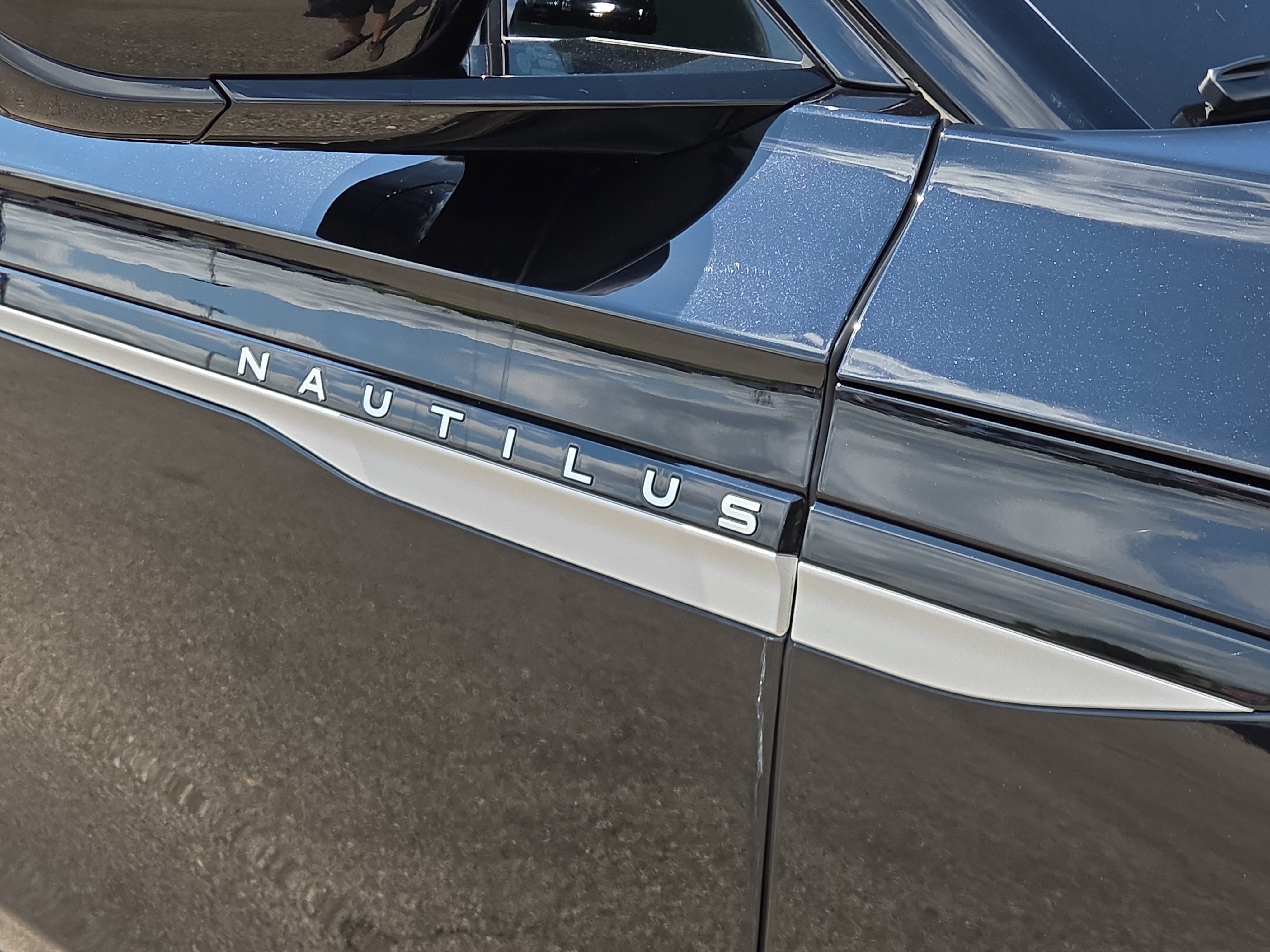2024 Lincoln Nautilus Reserve