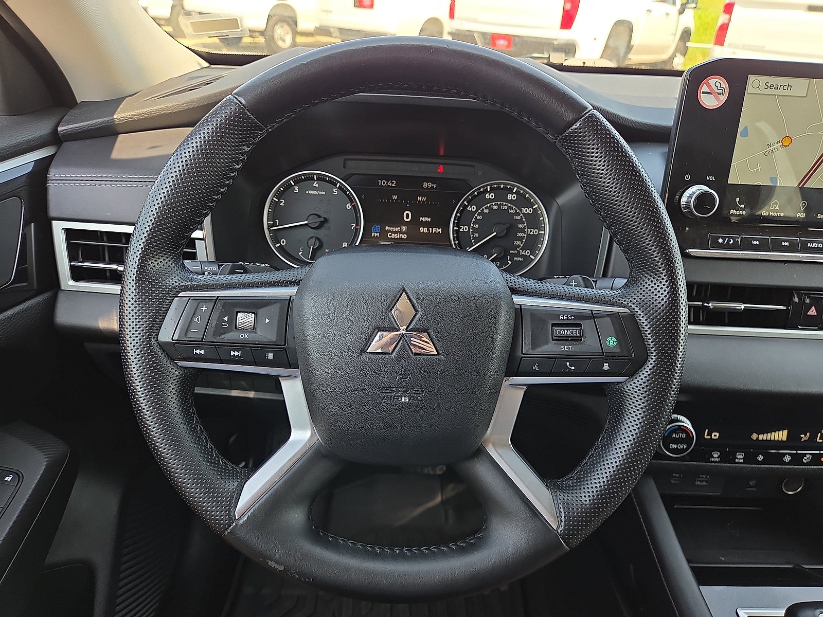 2024 Mitsubishi Outlander SE