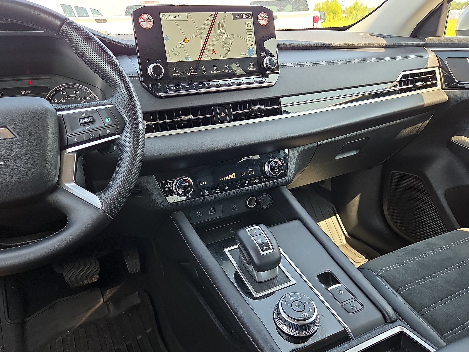 2024 Mitsubishi Outlander SE