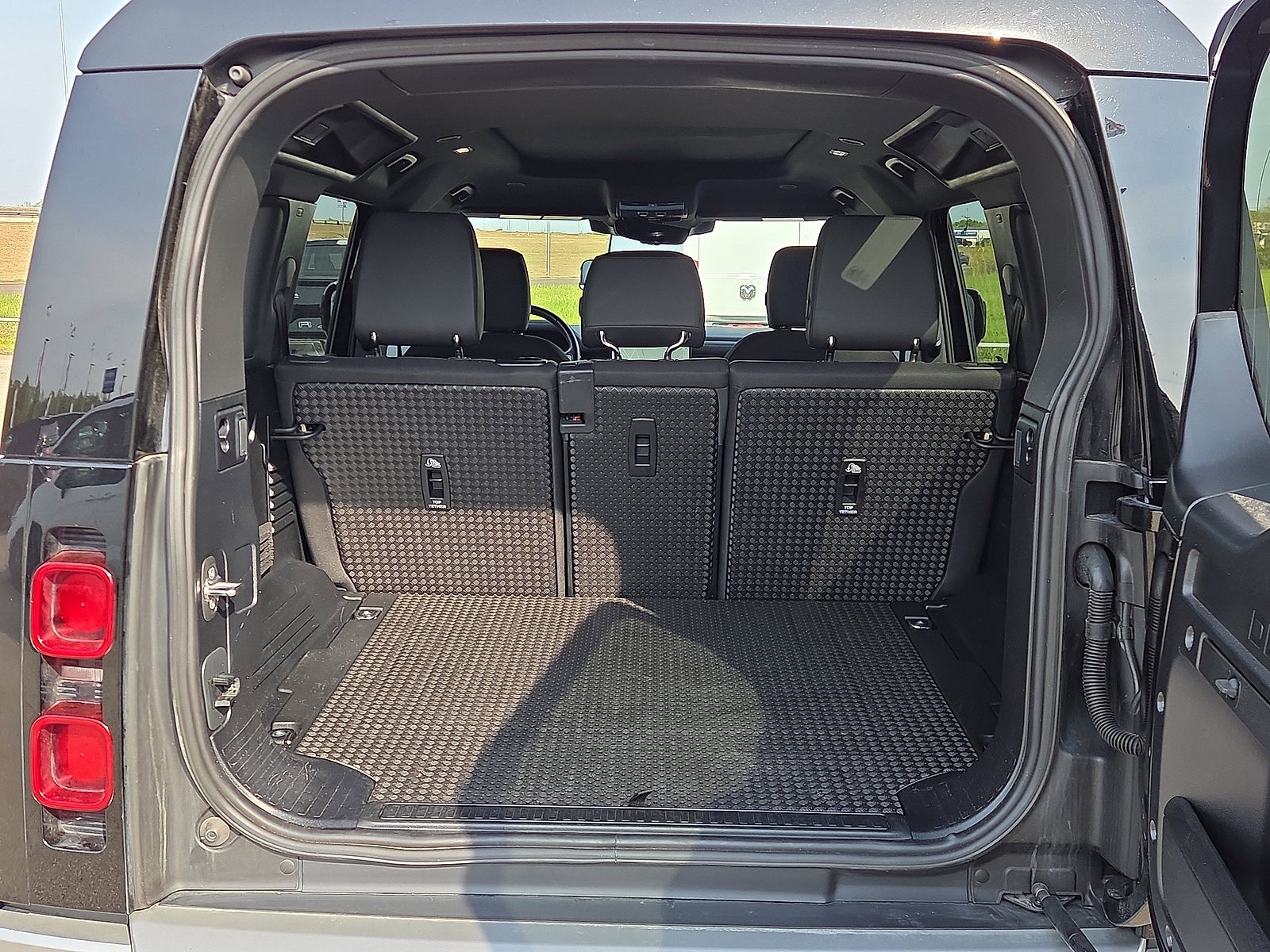 2025 Land Rover Defender S
