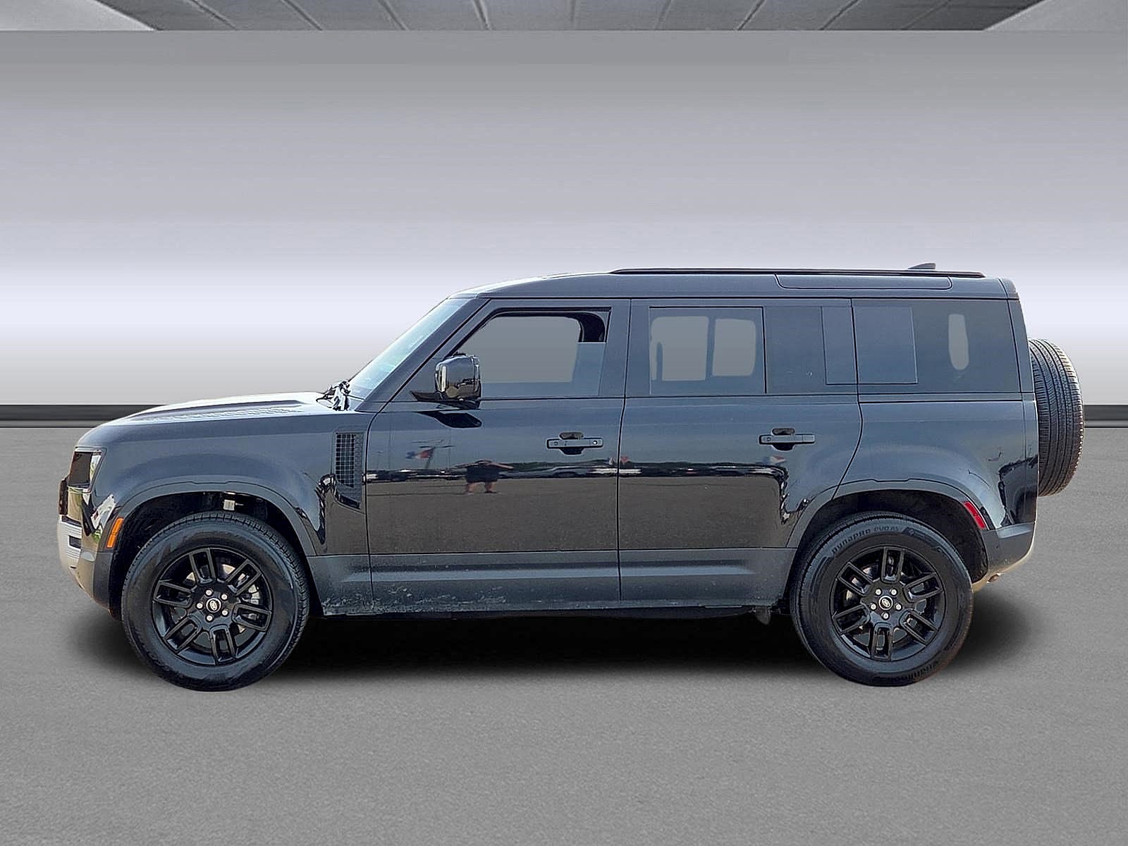 2025 Land Rover Defender S