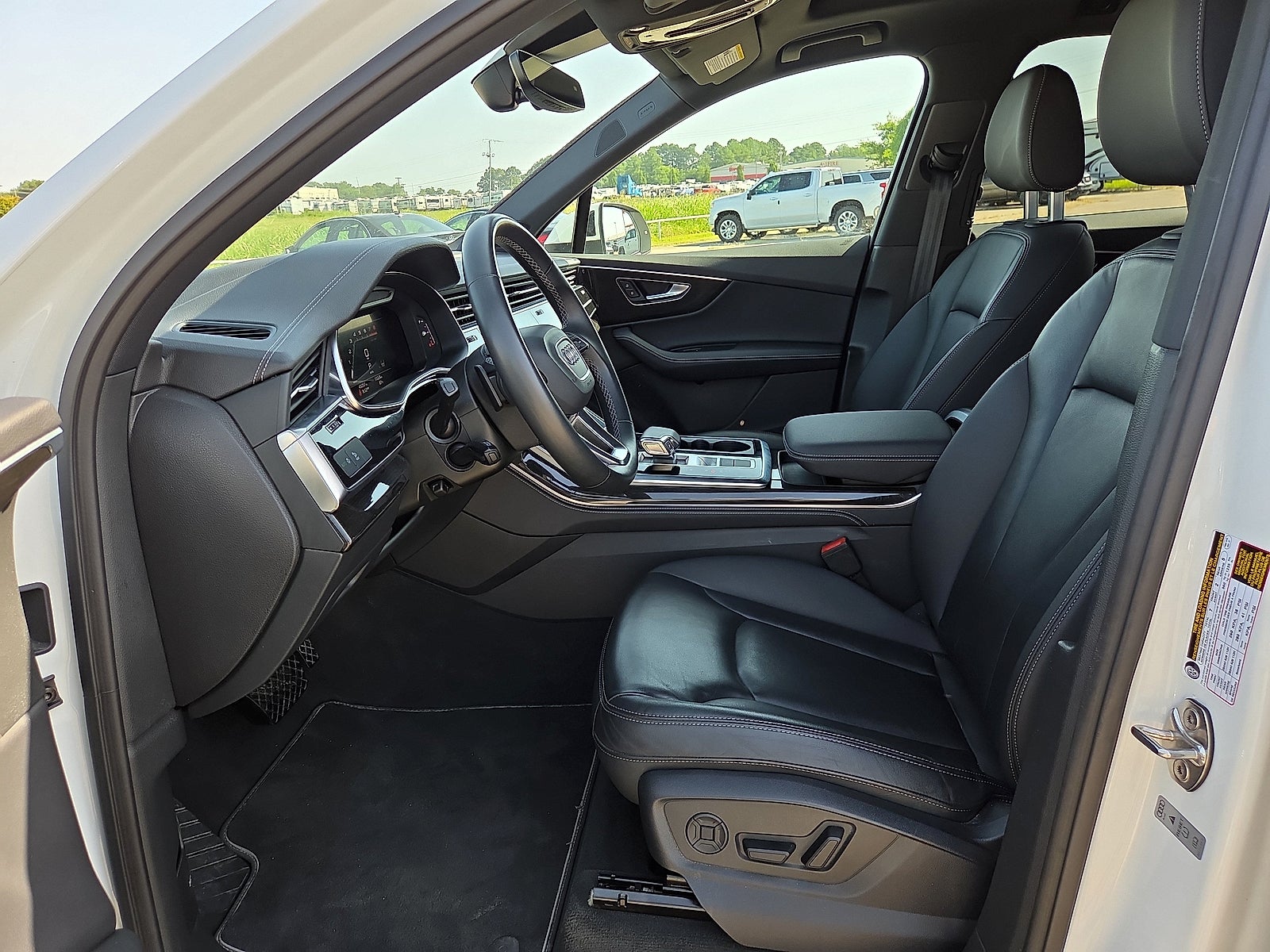 2025 Audi Q7 Premium Plus